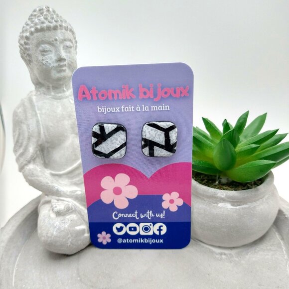 Handmade black / white polymer clay earrings. Boucles d'oreilles fait à la main - Picture 3 of 8